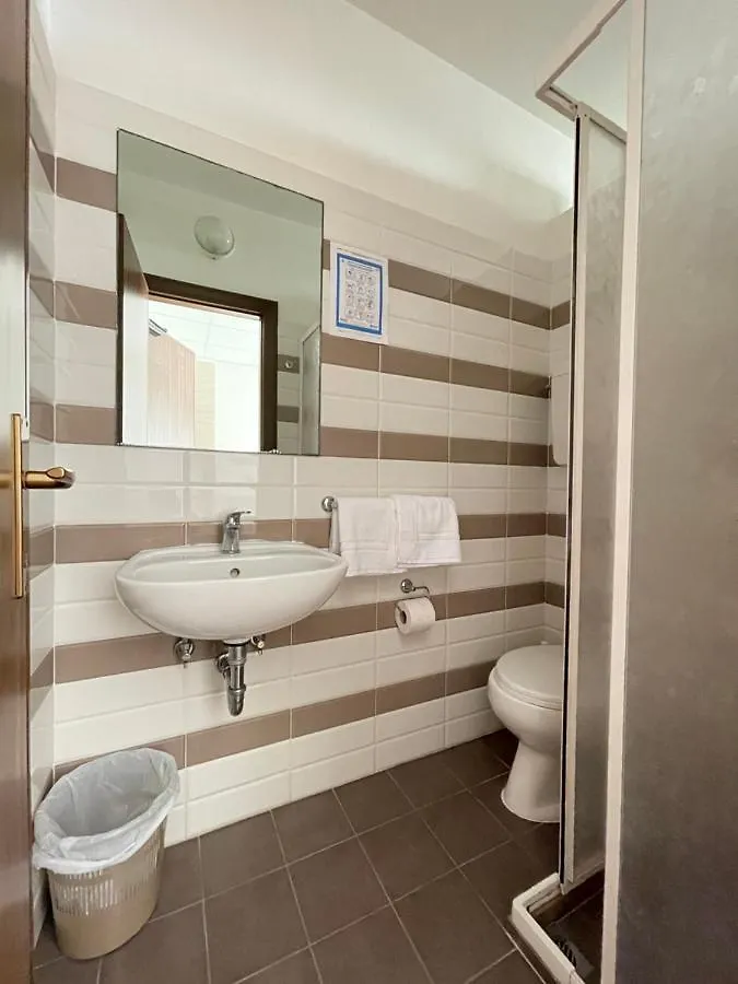 Hotel Orlov Rimini 2*,  Italia