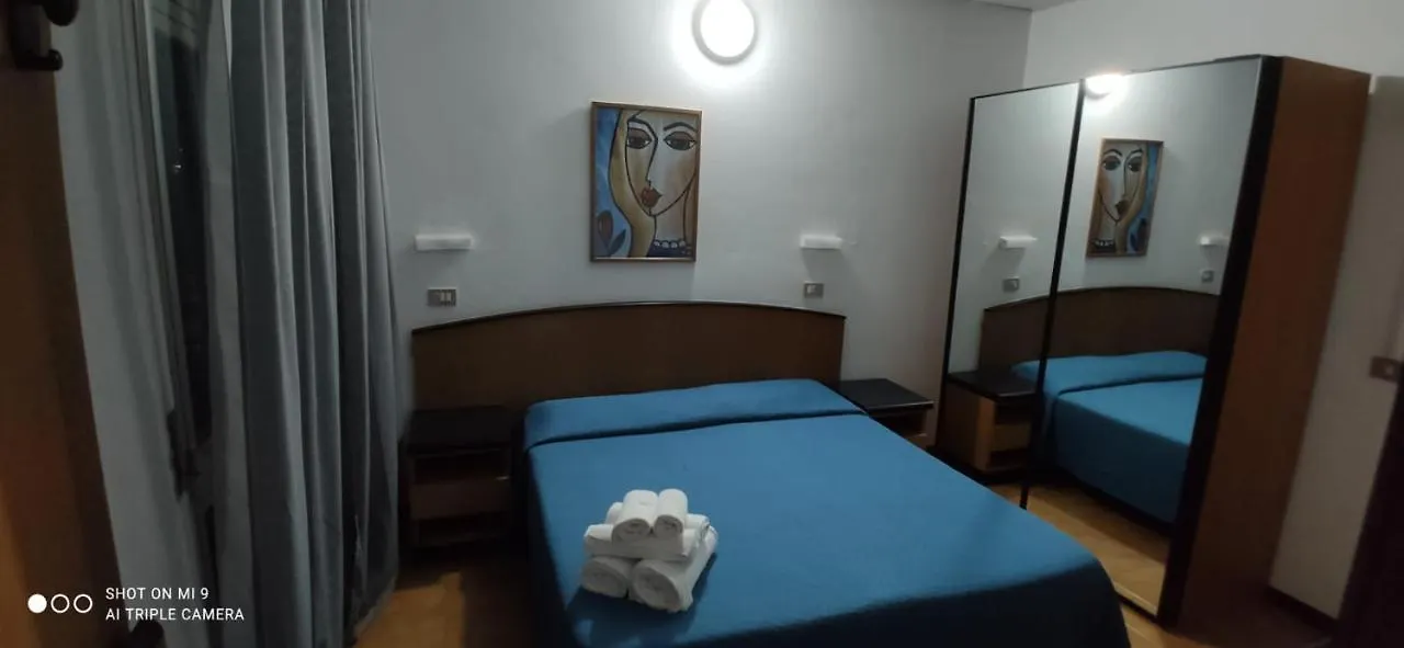 Hotel Orlov Rimini 2*,