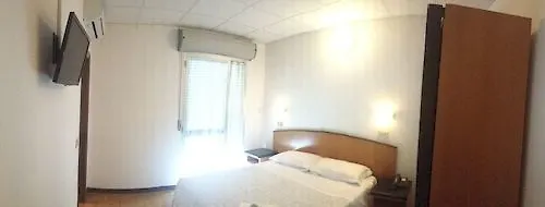 Hotel Orlov Rimini 2*,