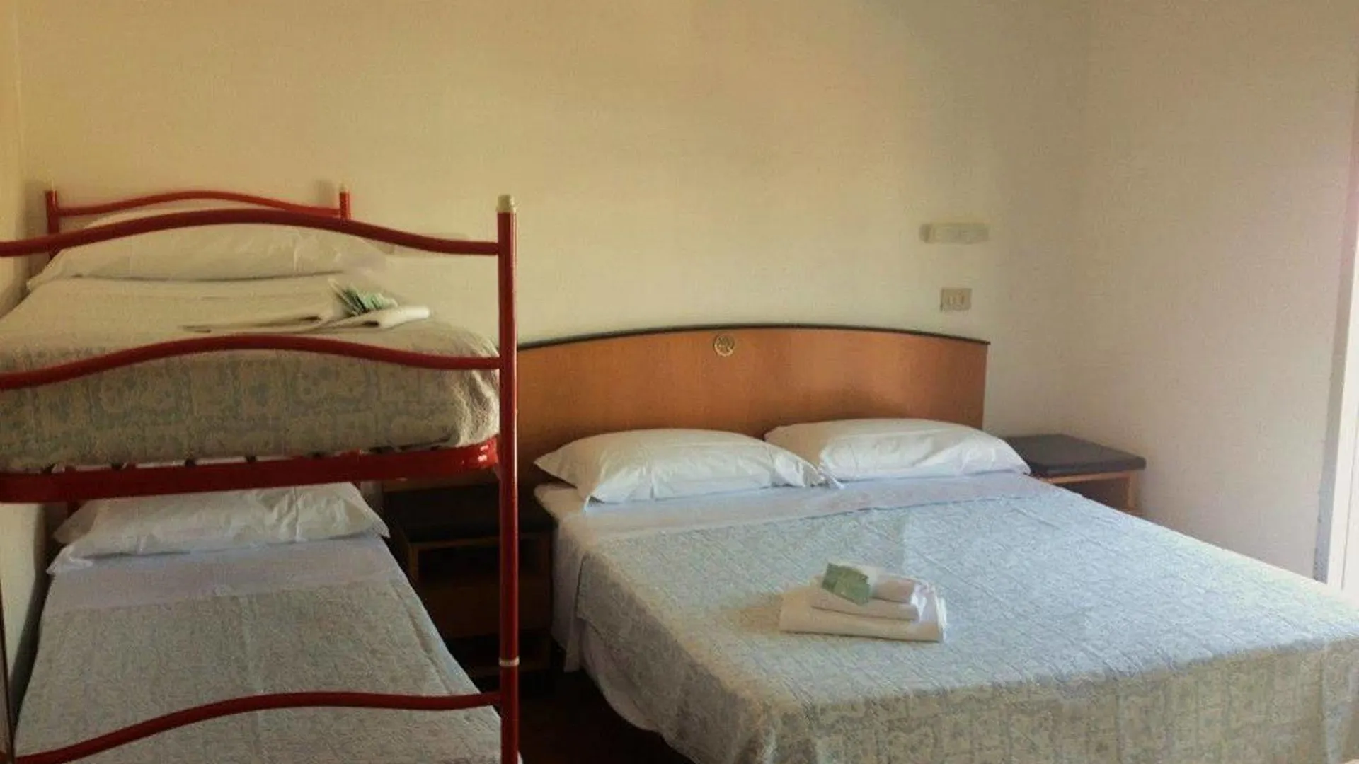 Hotel Orlov Rimini 2*,